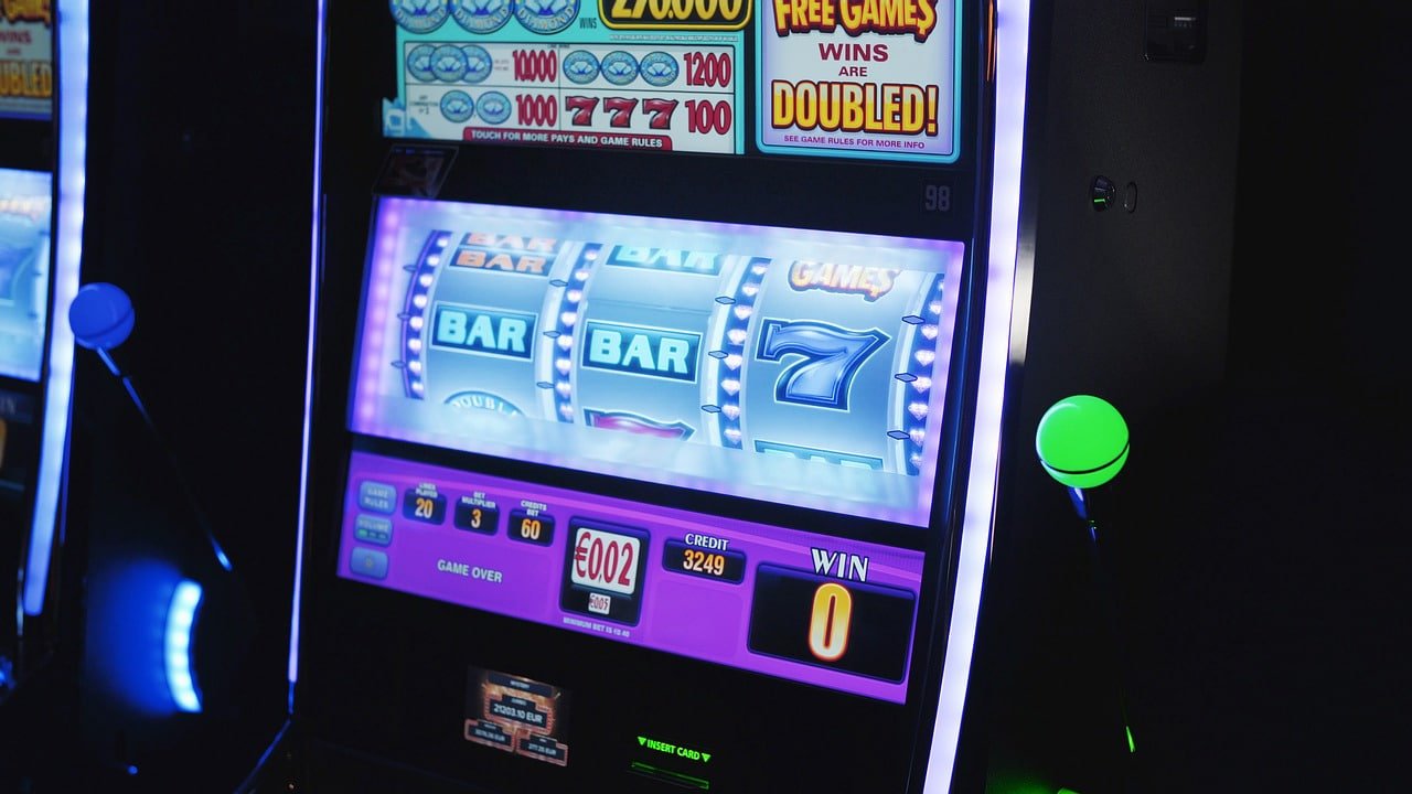 Antarmuka Hacksaw Gaming dengan berbagai pilihan permainan slot